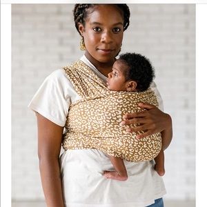 Solly Baby wrap in leopard